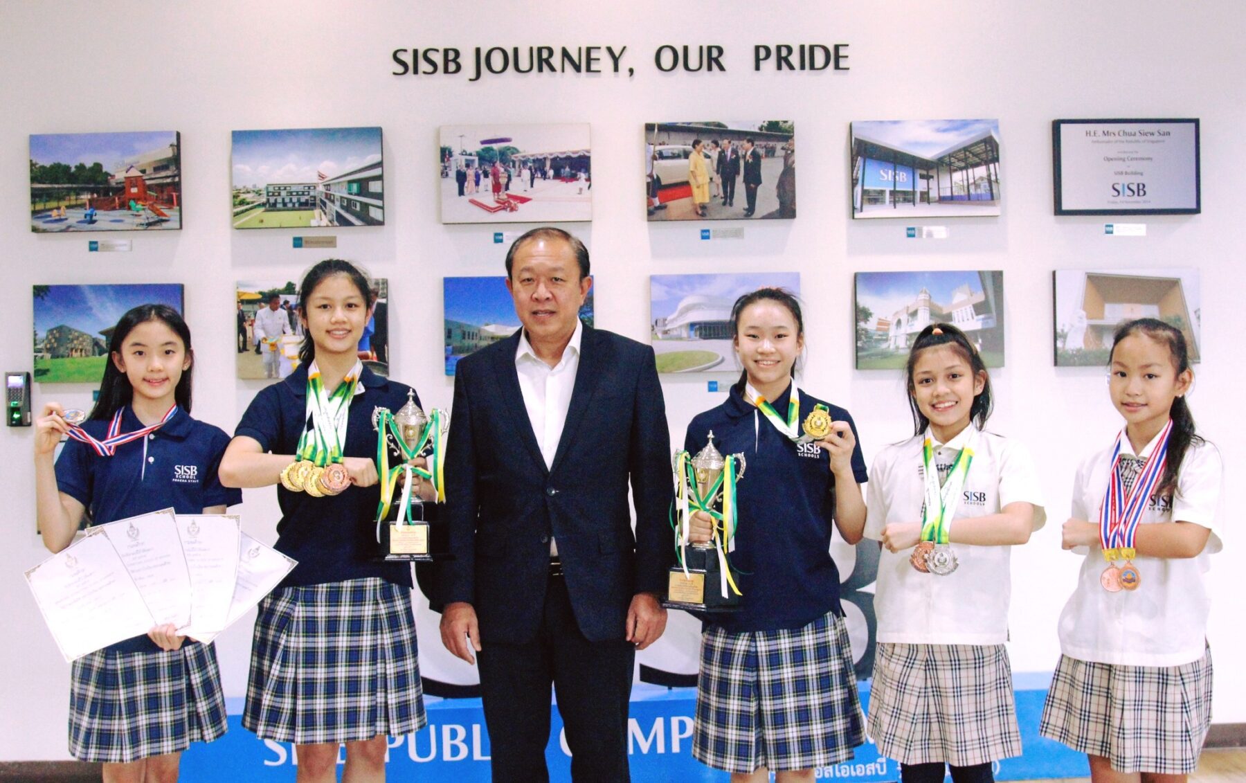 School Board Chairman congratulates SISB gymnasts for their outstanding