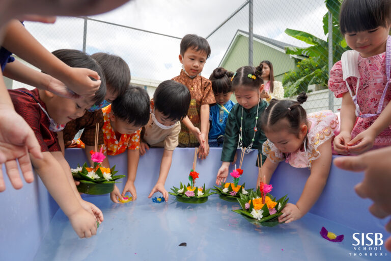 SISB Thonburi: Loy Krathong Festival (NK)