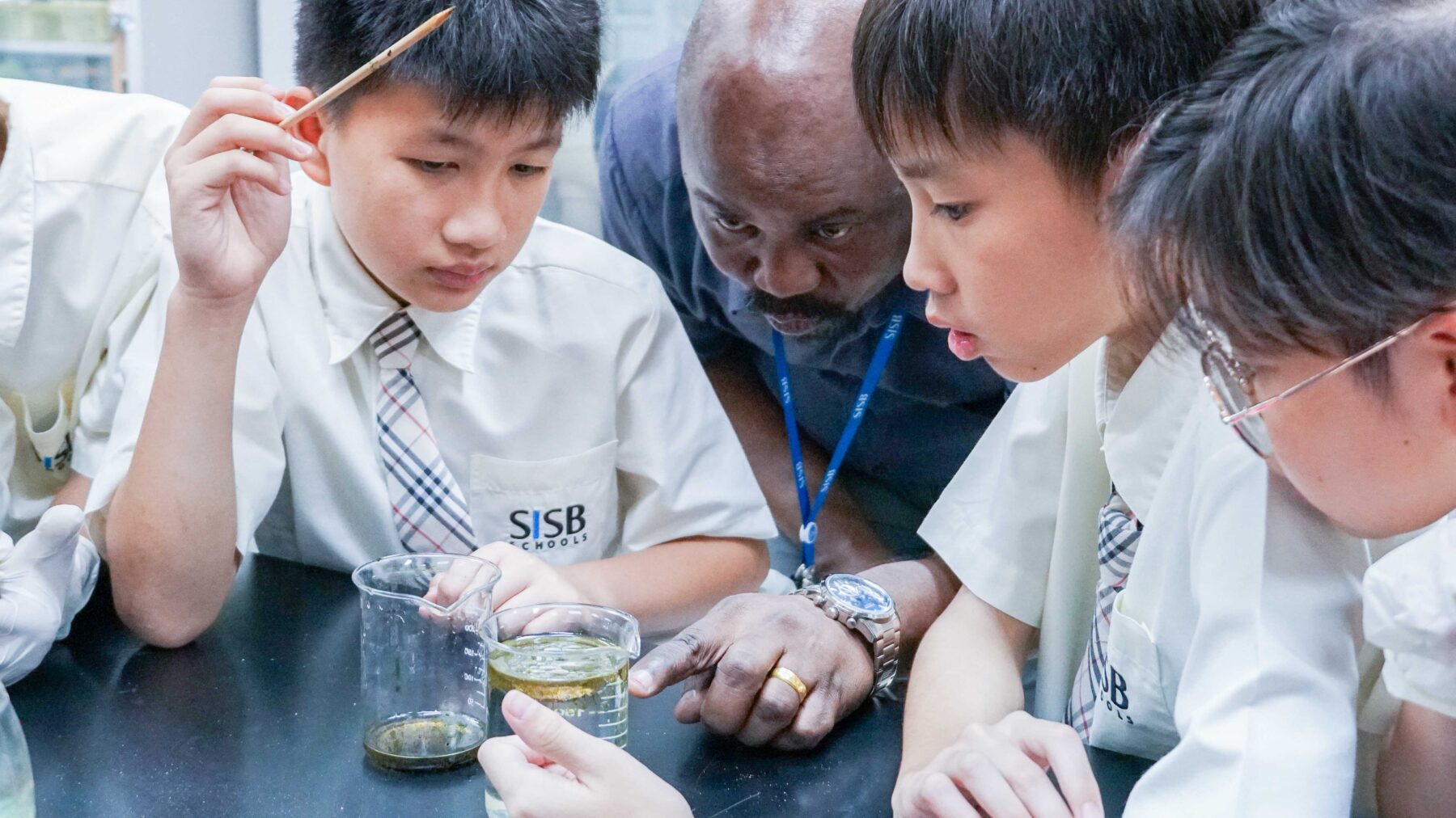 Student Science Club SISB Suvarnabhumi: Science Club | SISB Schools