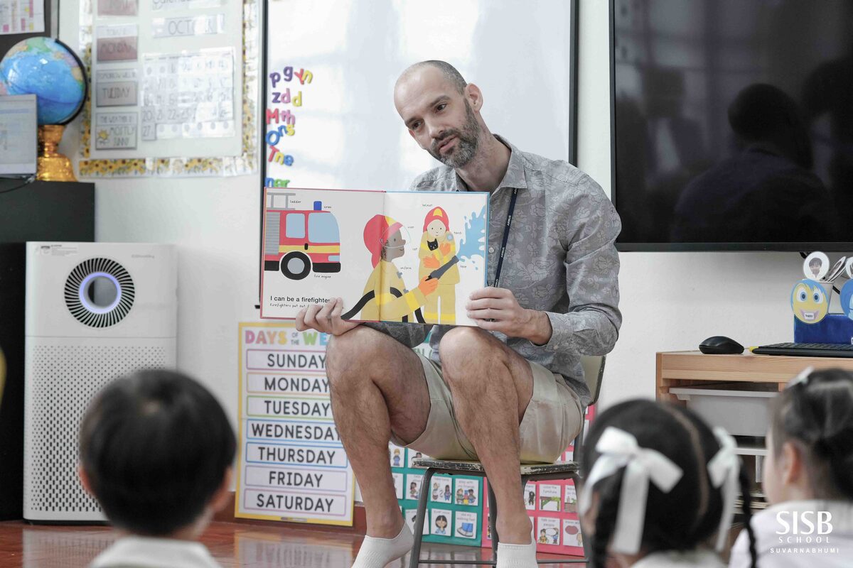 2025.10.27 N2 K2 Little Global Citizen Stories with Parents 04