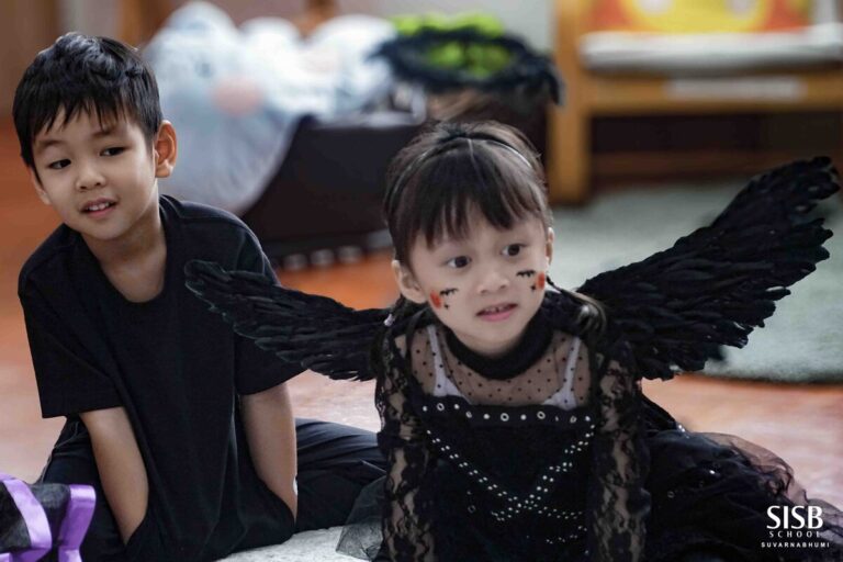 2025.10.31 NK Spooky Storytelling NK Classroom 08