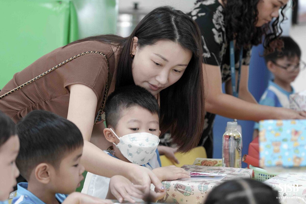 2025.11.13 NK Shoebox Wrapping 36