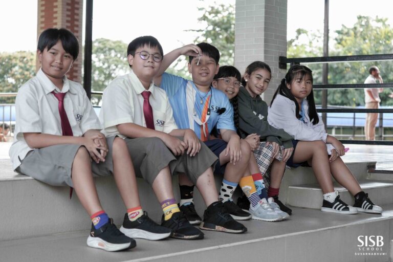 PC 2025.11.10 Primary Odd Socks Day 10